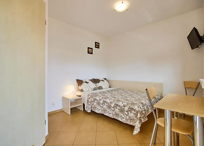 Δωμάτια σε οικογενειακή κατοικία Aga Adults Only