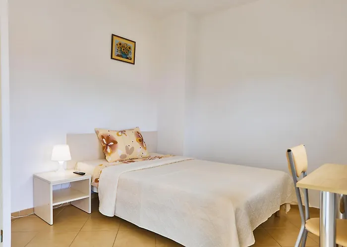 Δωμάτια σε οικογενειακή κατοικία Aga Adults Only Rewal